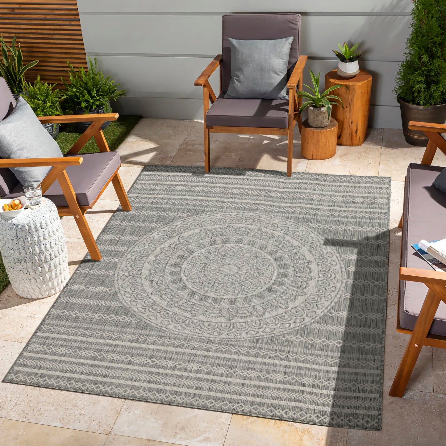 Sunshine - 2'7" X 7'3" Indoor / Outdoor Area Rug, Polypropylene